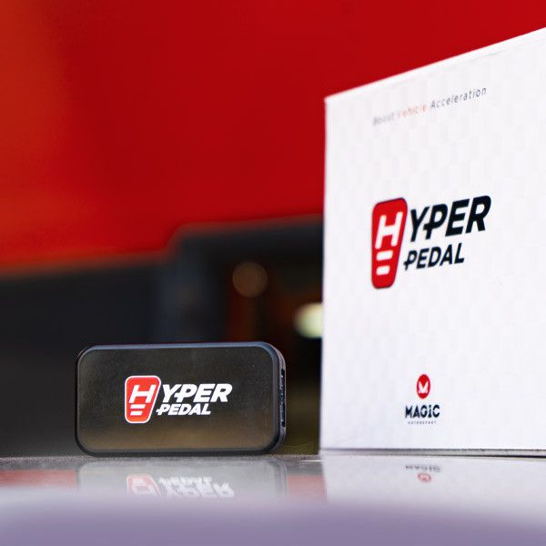 Unboxed HyperPedal throttle controller with module and smartphone integration