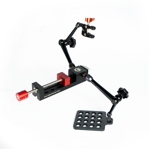 Side view showing dual probe arms on MAGBench Mini


