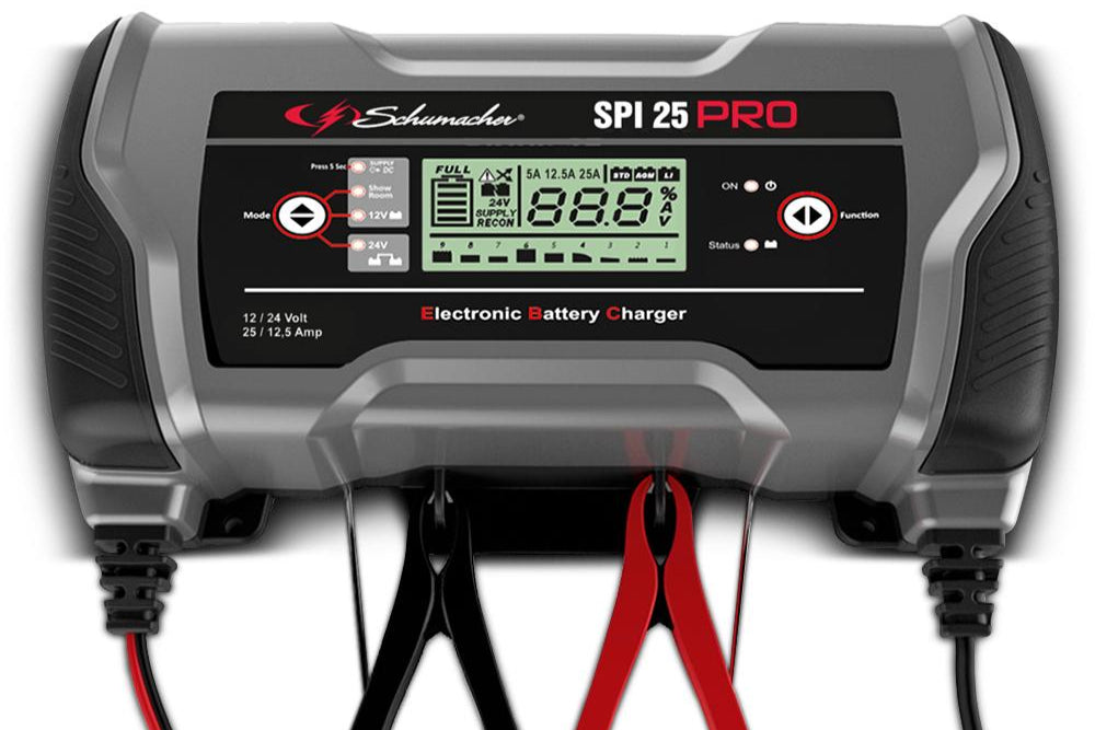 Schumacher SPi Pro25 Battery Charger – Front View with Cables and LCD Display

